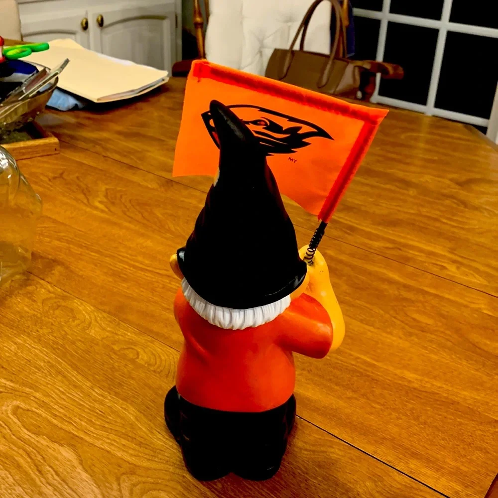 Oregon State University Garden Gnome with Beaver Flag - Picture 2 of 2